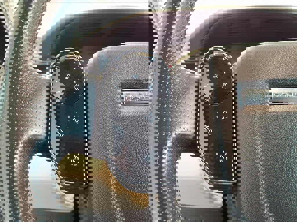 Used 2020 Land Rover Range Rover Sport HSE image 14