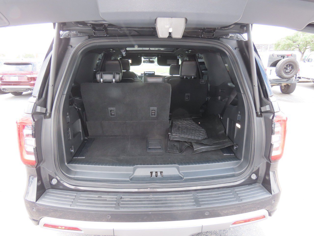 Certified 2023 Ford Expedition Platinum RWD image 12