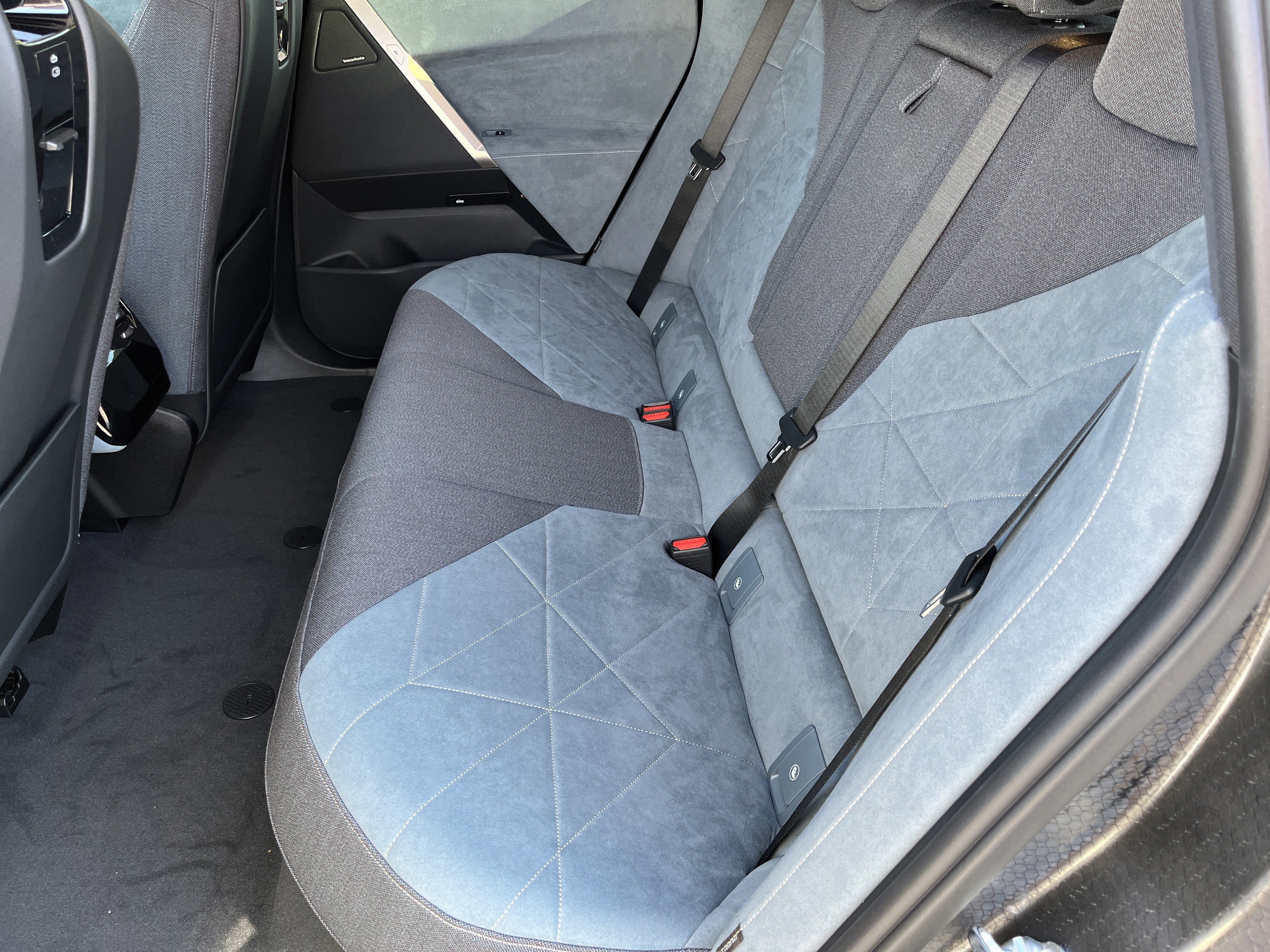 New 2026 BMW iX xDrive45 image 19