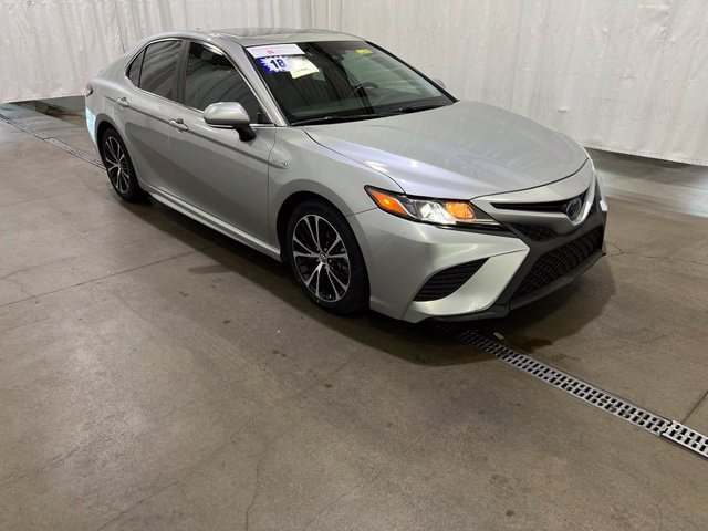 Certified 2018 Toyota Camry SE w/ Audio Package FWD image 1