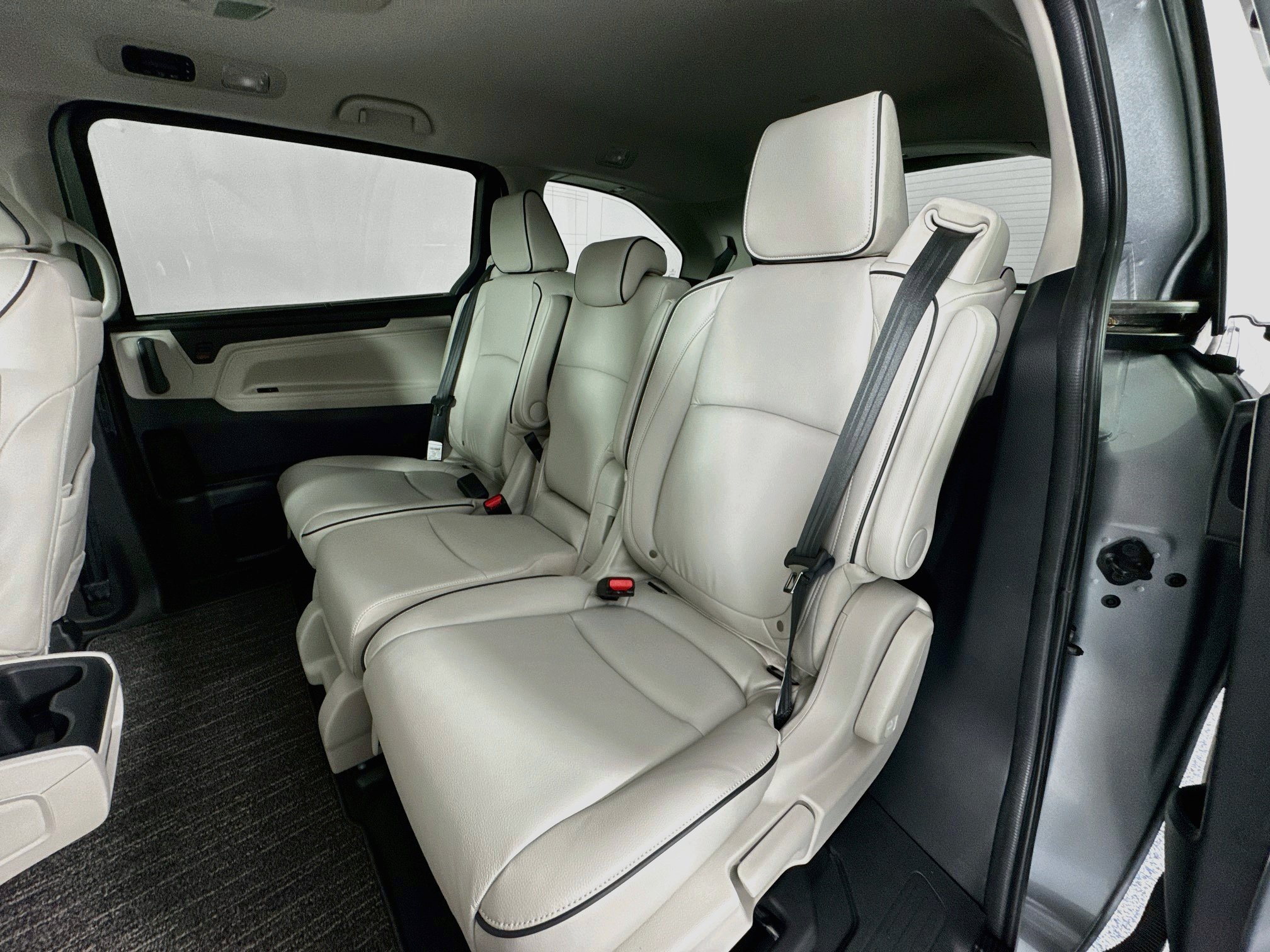 New 2027 Honda Odyssey Touring image 25