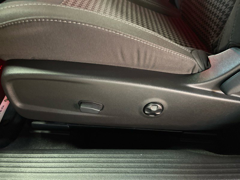 Used 2015 Dodge Challenger R/T w/ Quick Order Package 28B R/T image 26