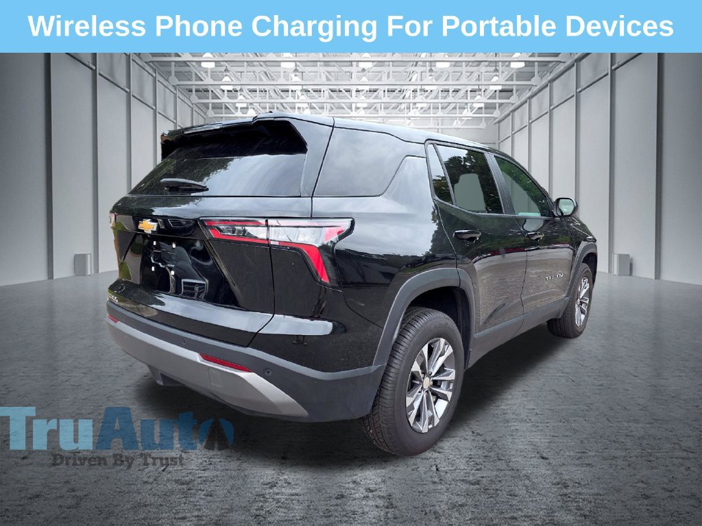 Used 2026 Chevrolet Equinox LT w/ Convenience Package II FWD image 5