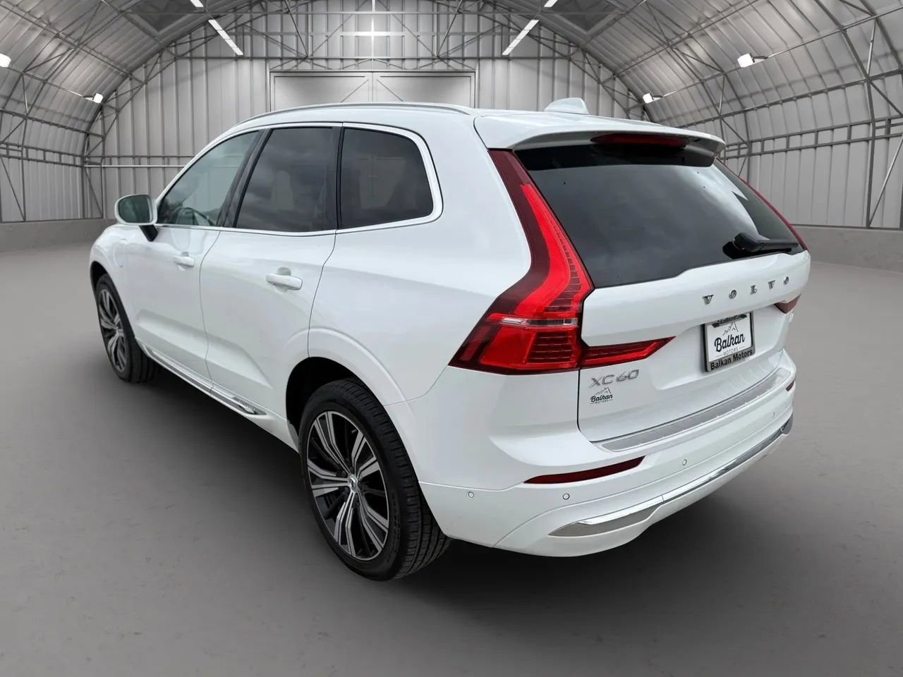 Used 2022 Volvo XC60 T8 Inscription w/ Advanced Package image 8