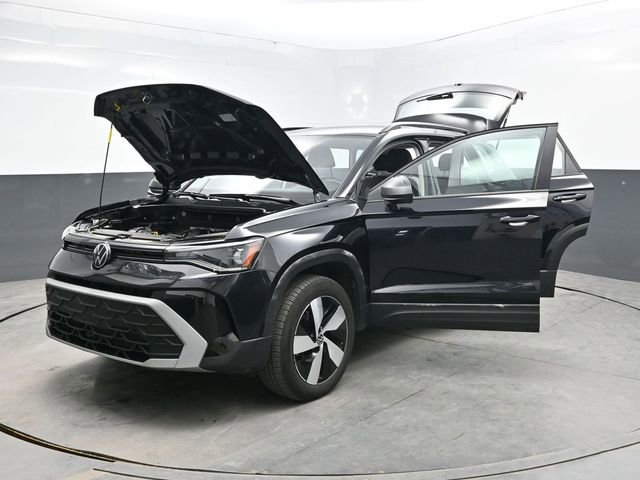 Used 2025 Volkswagen Taos S AWD/4WD image 40