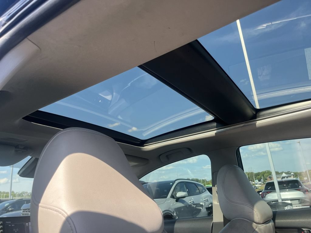 Used 2021 Toyota Camry XSE w/ Navigation Package FWD image 28
