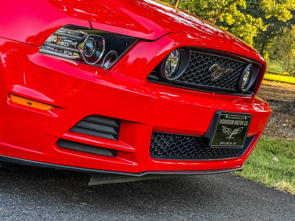 Used 2013 Ford Mustang GT Premium RWD image 28
