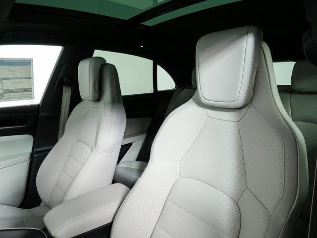 New 2026 Porsche Macan 4S Electric image 5