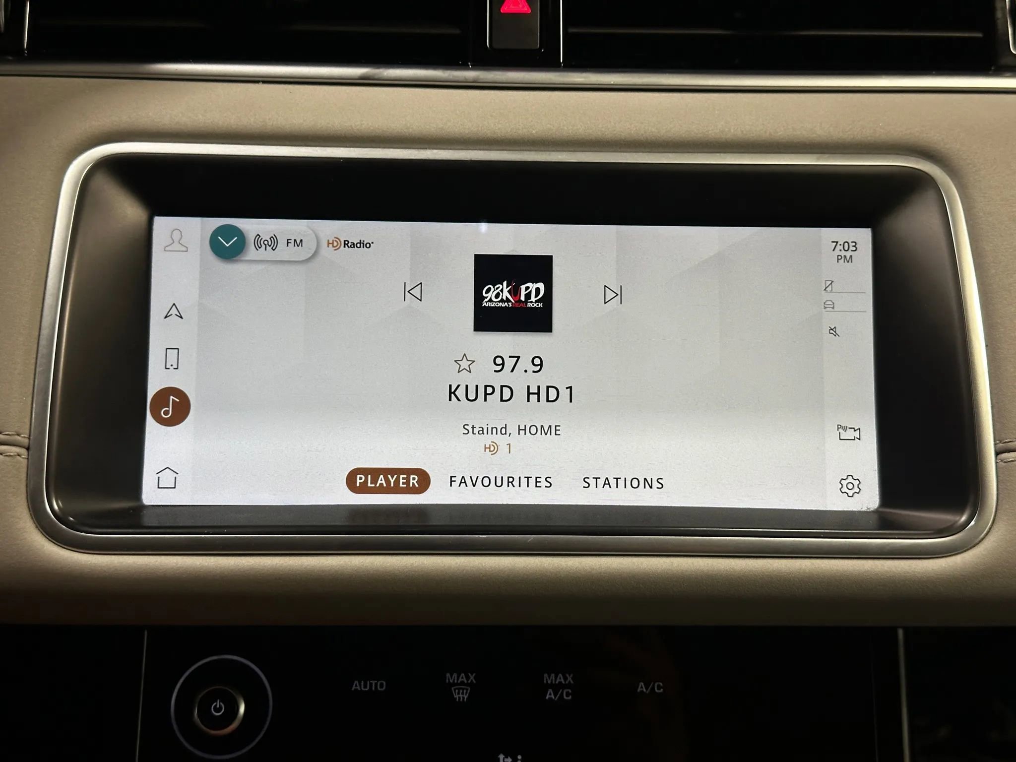 Used 2021 Land Rover Range Rover Evoque S image 36