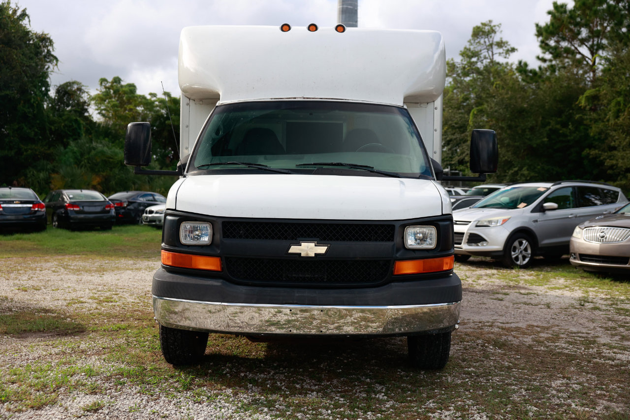 Used 2004 Chevrolet Express 3500 image 15