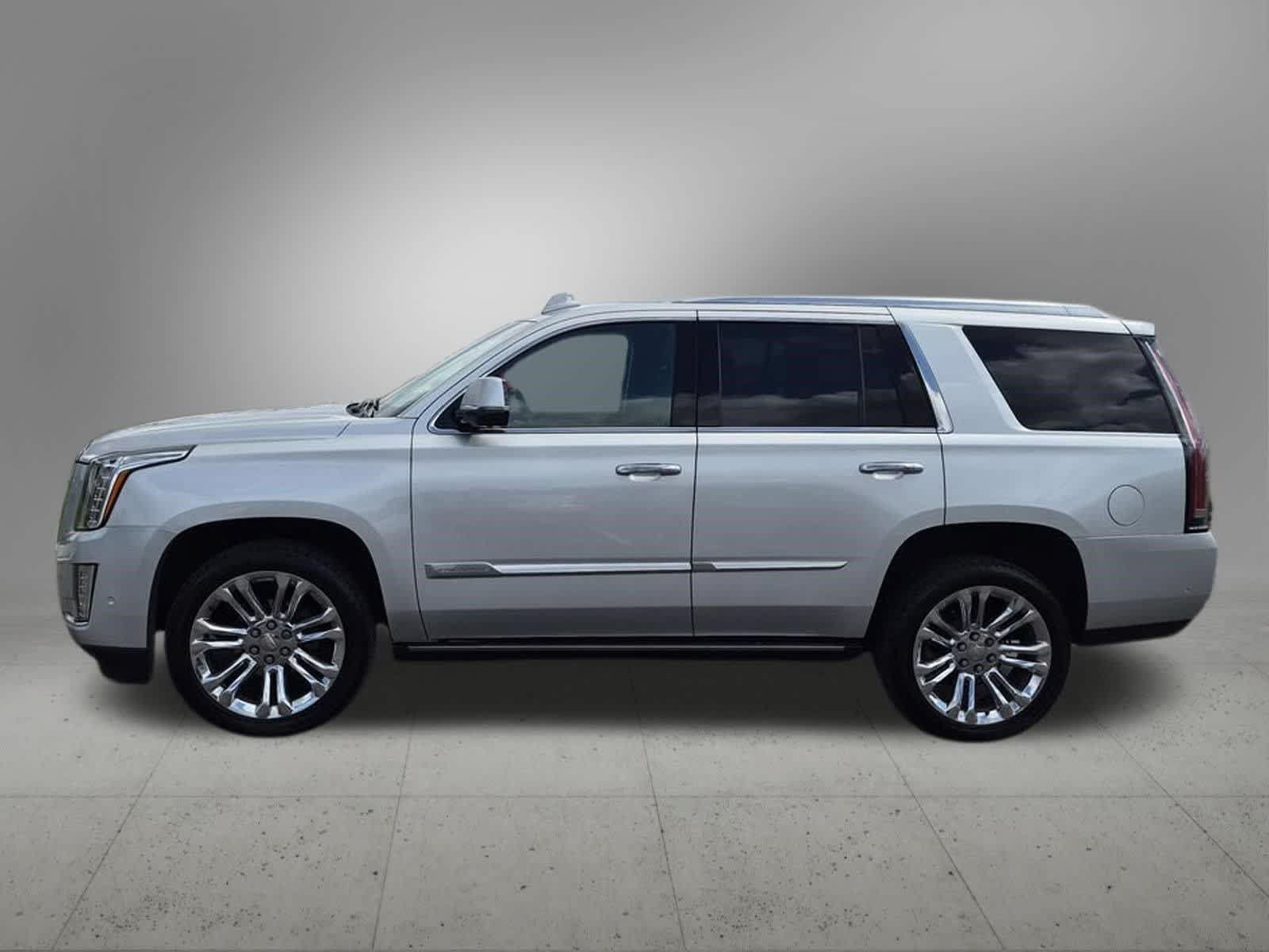 Used 2019 Cadillac Escalade Premium Luxury w/ LPO, Radiant Package AWD/4WD image 3
