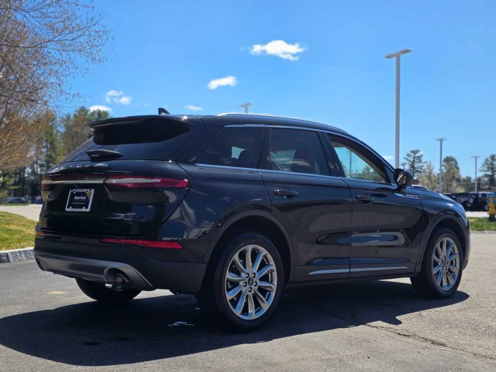 Used 2022 Lincoln Corsair AWD w/ Premium Package image 11