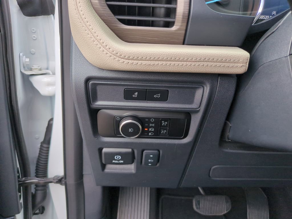 Used 2024 Ford Expedition Limited AWD/4WD image 35