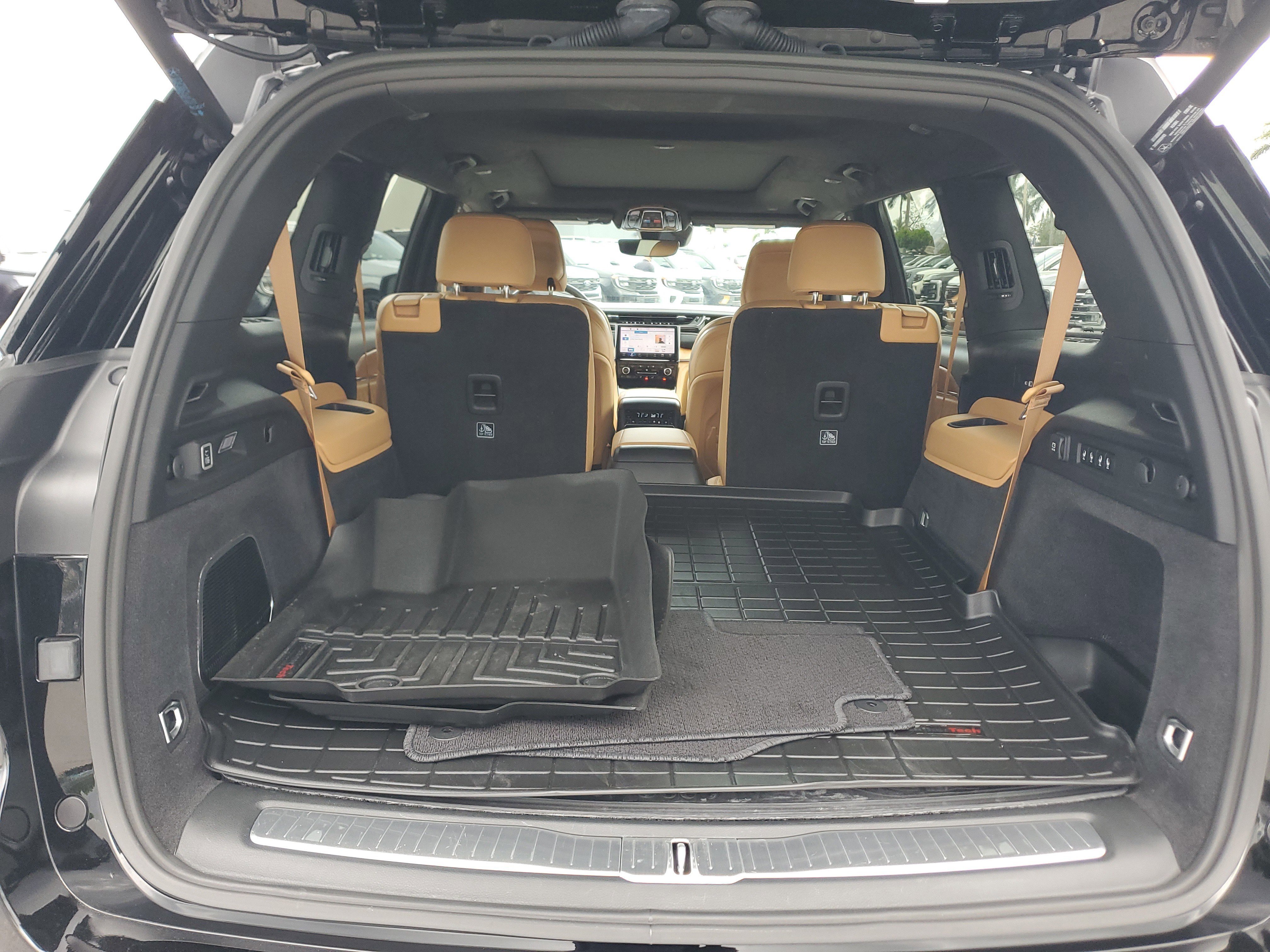 Used 2024 Jeep Grand Cherokee L Summit AWD/4WD image 18
