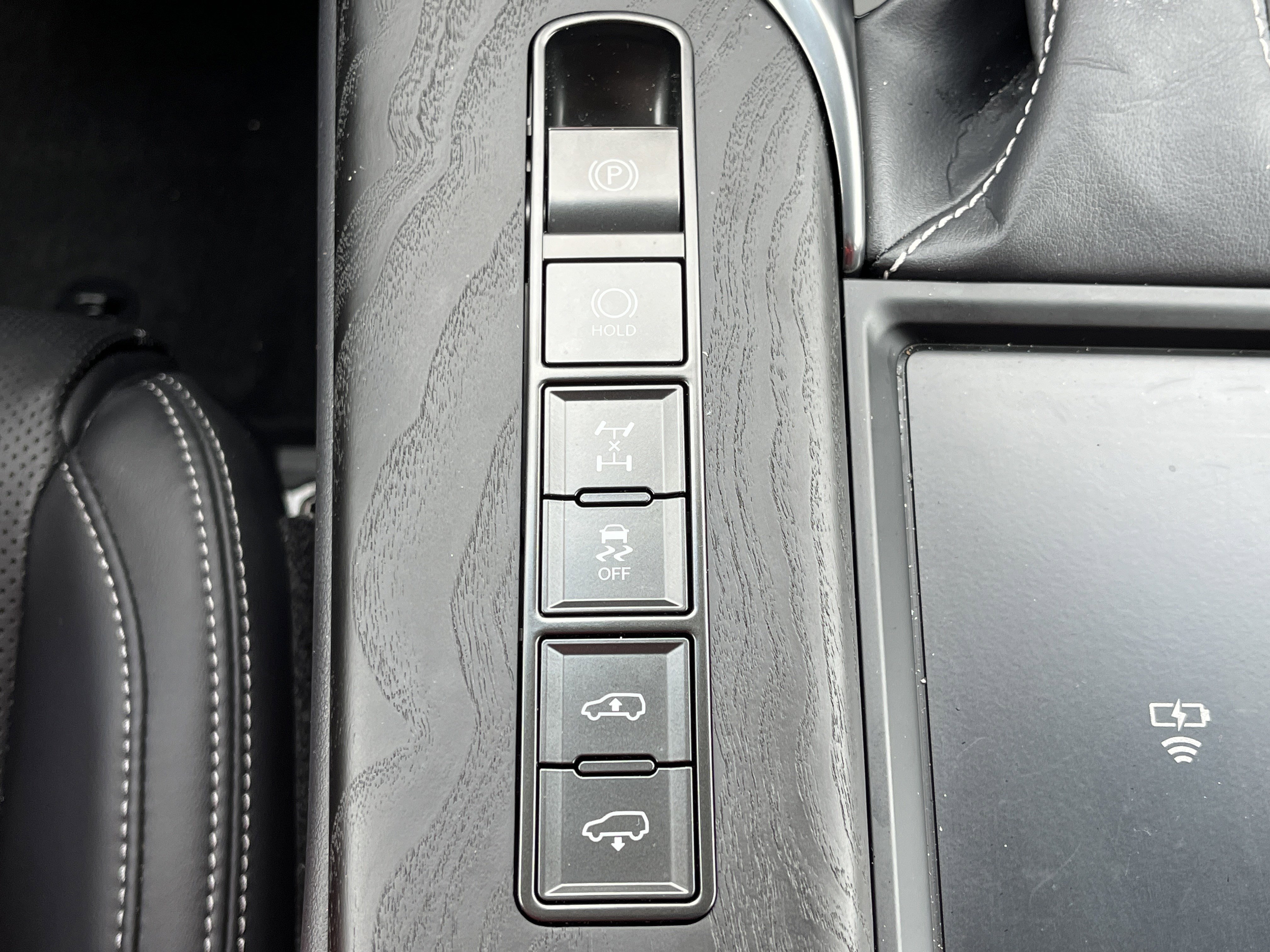 Used 2024 Lexus LX 600 4WD w/ Appearance Package image 10