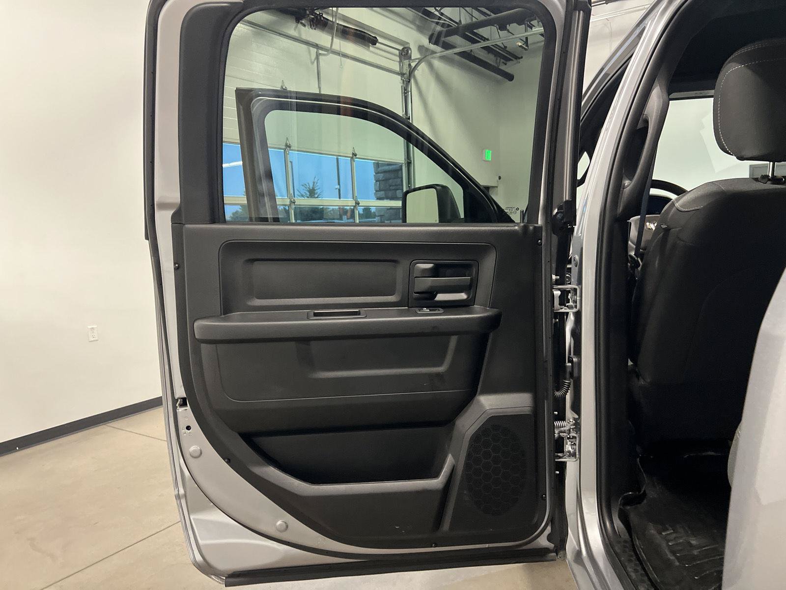Used 2024 RAM 3500 Tradesman AWD/4WD image 31