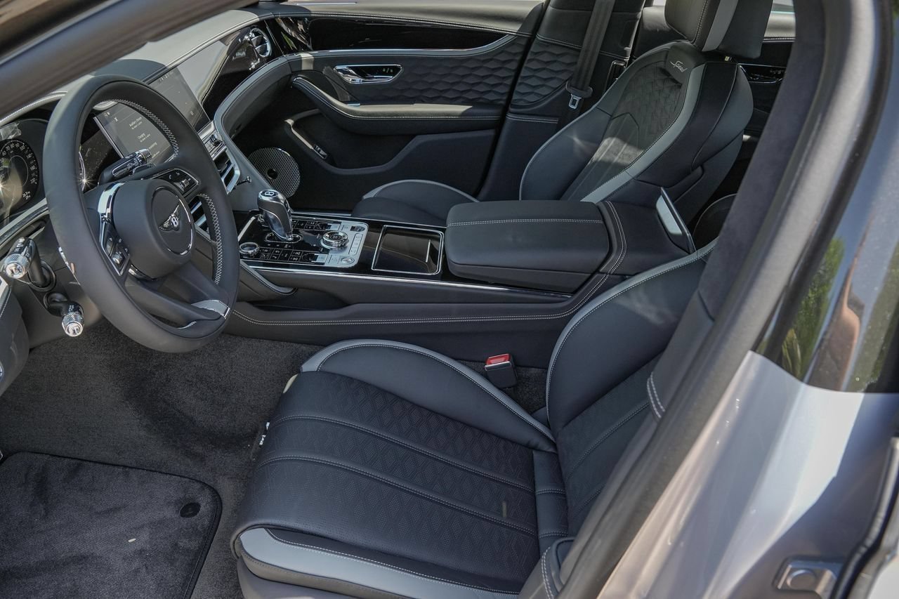 Certified 2025 Bentley Flying Spur Plug-In Hybrid AWD/4WD image 21