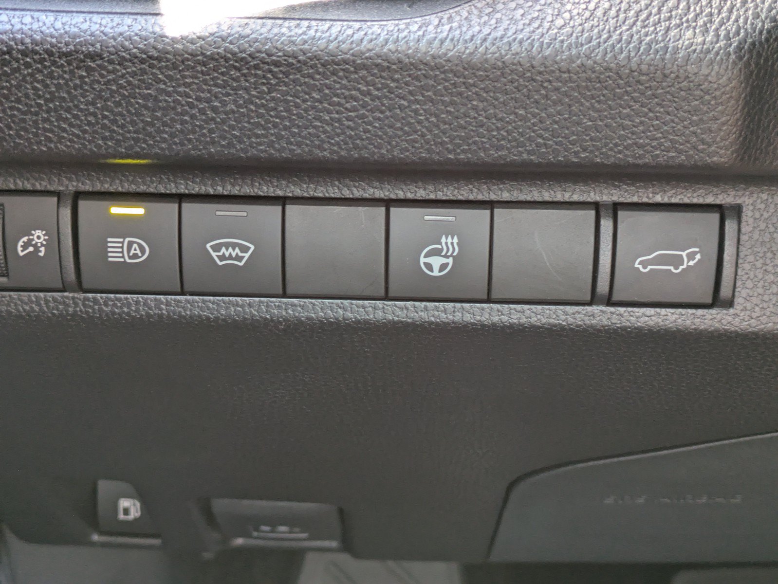 Used 2024 Toyota RAV4 XSE w/ Weather Package AWD/4WD image 21