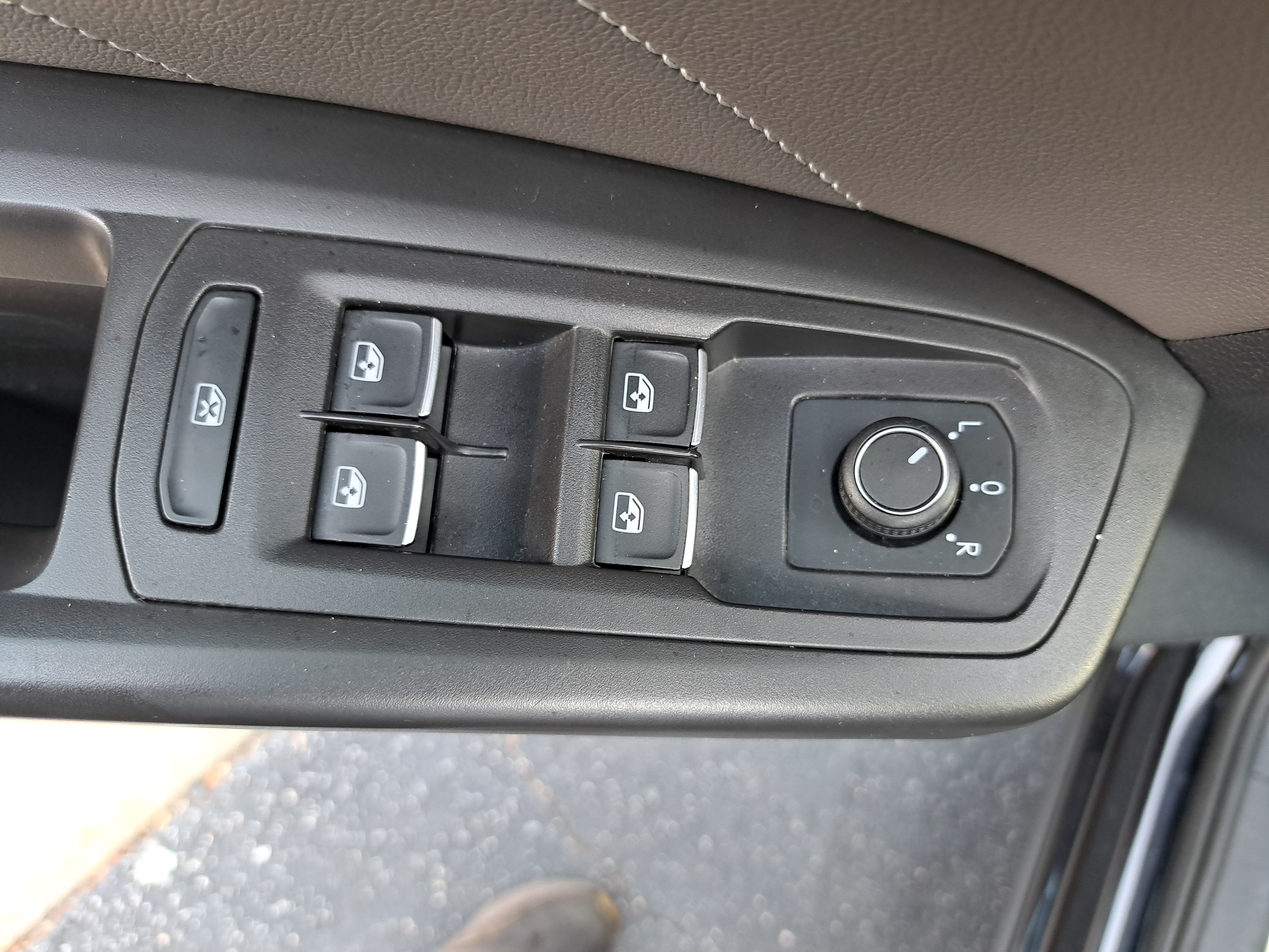 Used 2022 Volkswagen Atlas SE AWD/4WD image 27