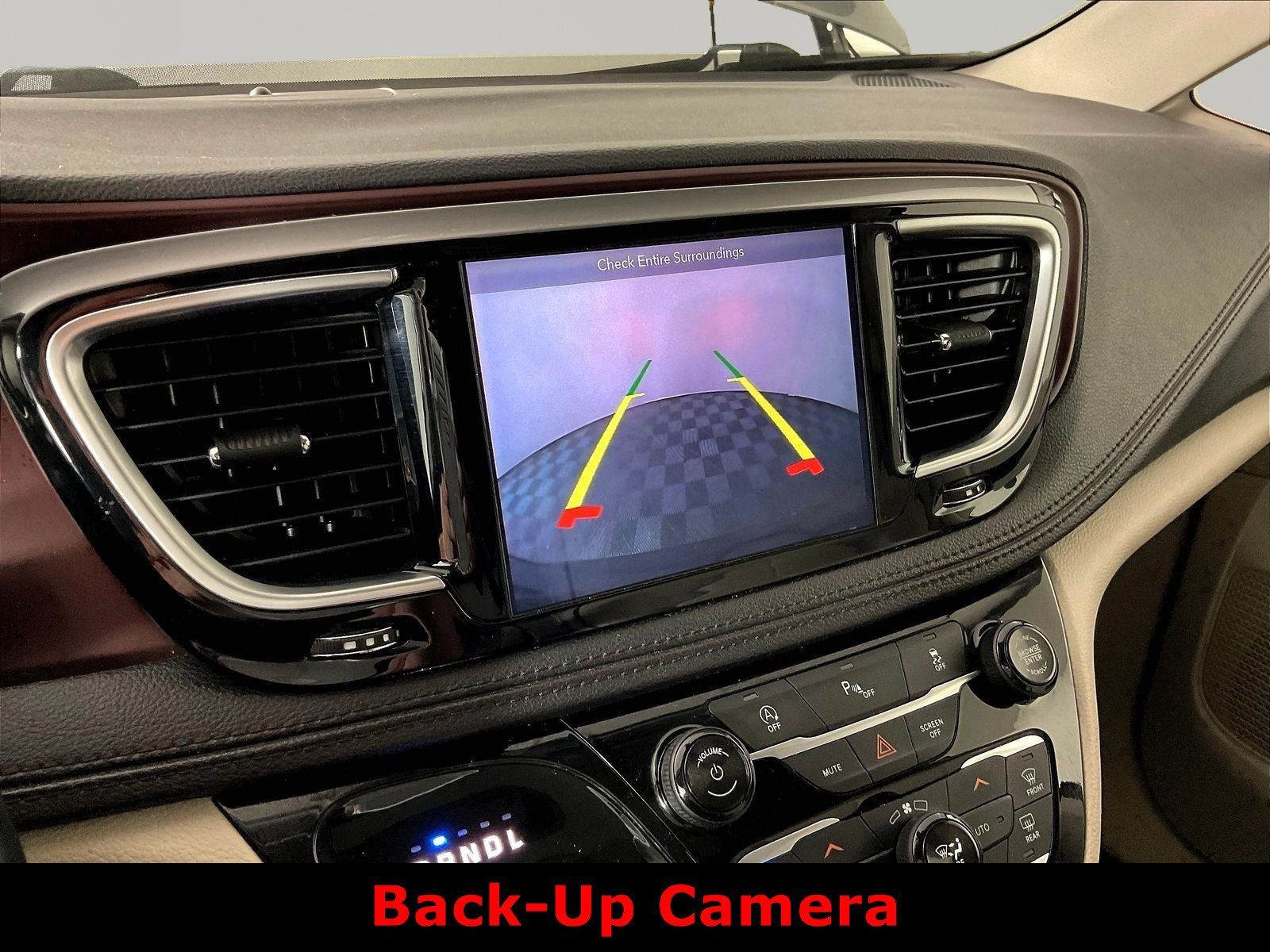 Used 2018 Chrysler Pacifica Limited FWD image 10