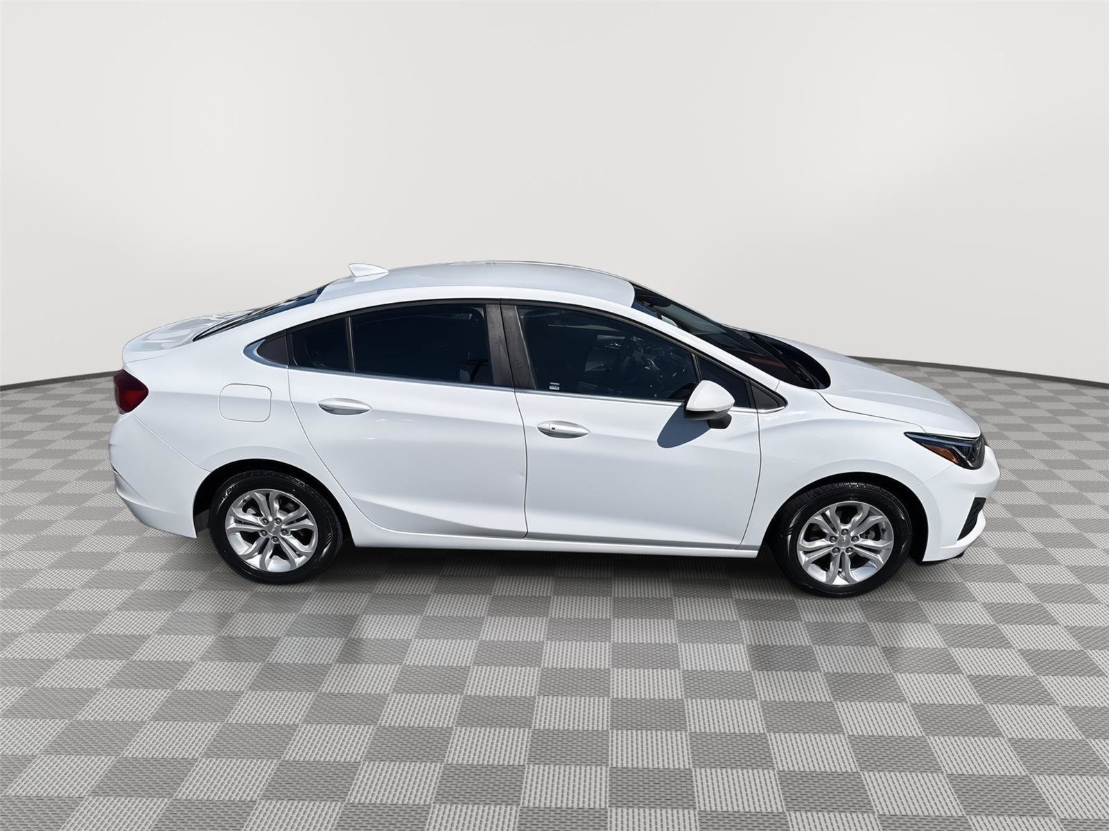 Used 2019 Chevrolet Cruze LT w/ Convenience Package image 7