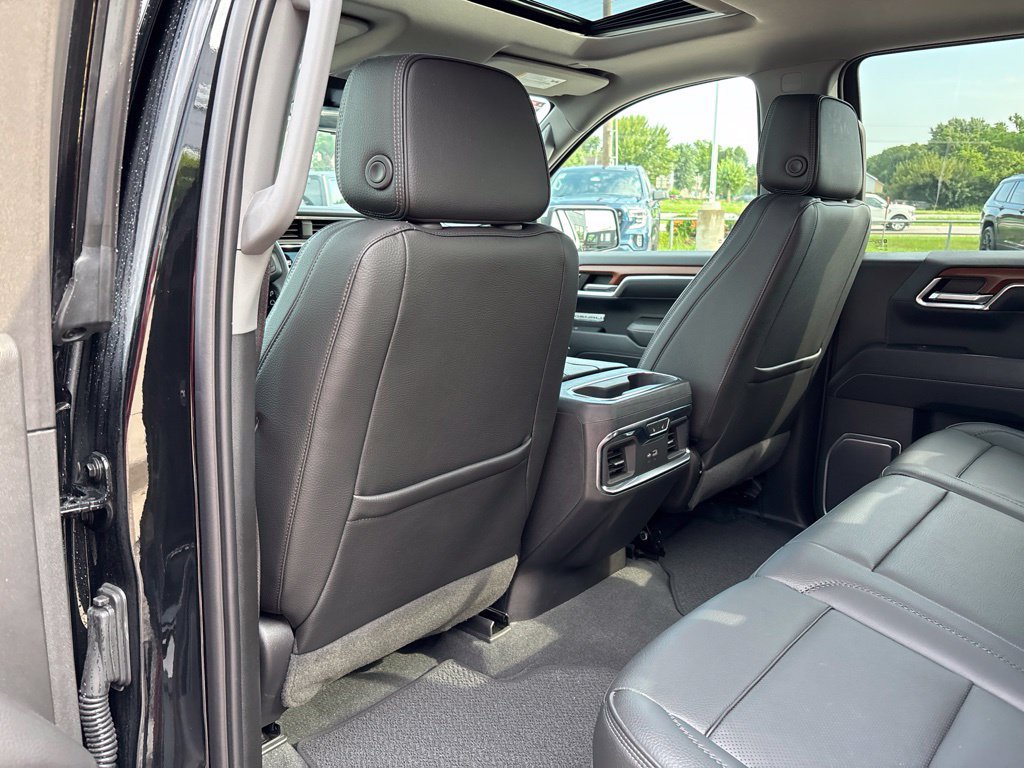 Used 2023 GMC Sierra 1500 Denali w/ Denali Reserve Package AWD/4WD image 37