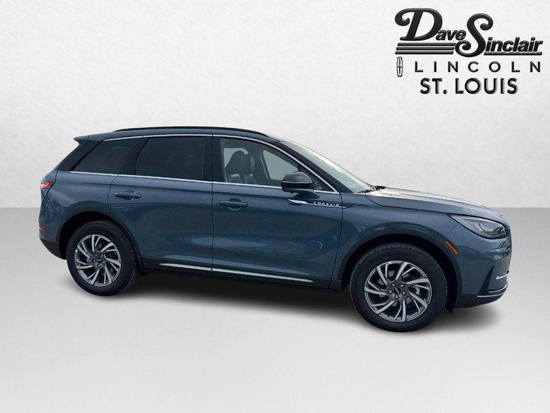 New 2025 Lincoln Corsair AWD w/ Equipment Group 101A image 4