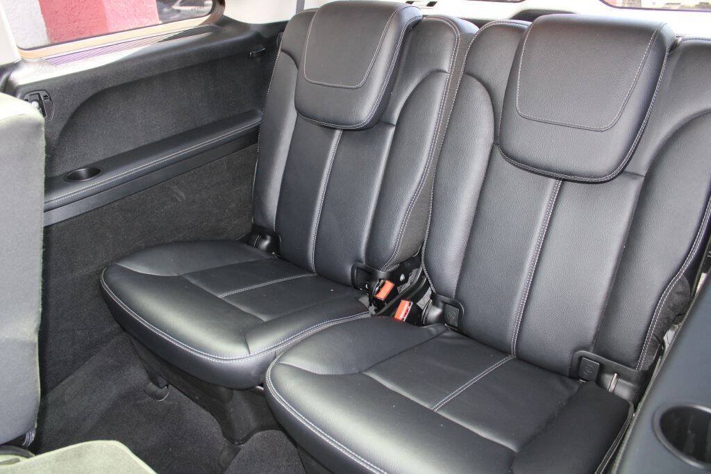 Used 2012 Mercedes-Benz GL 450 4MATIC image 18