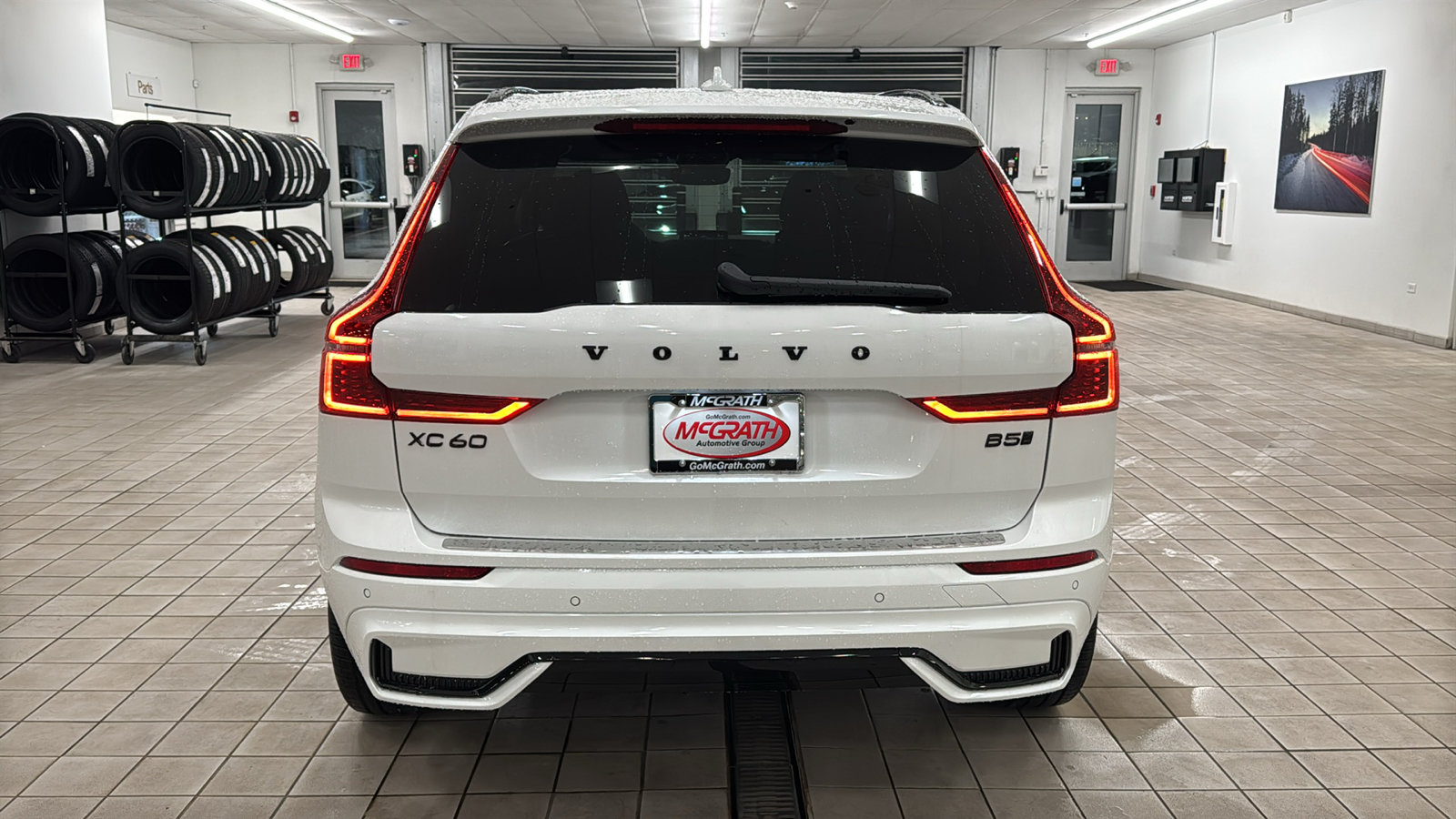 New 2026 Volvo XC60 B5 Ultra w/ Protection Package Premier AWD/4WD image 6