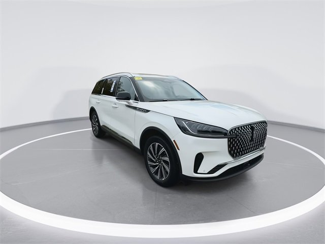 New 2025 Lincoln Aviator AWD image 2