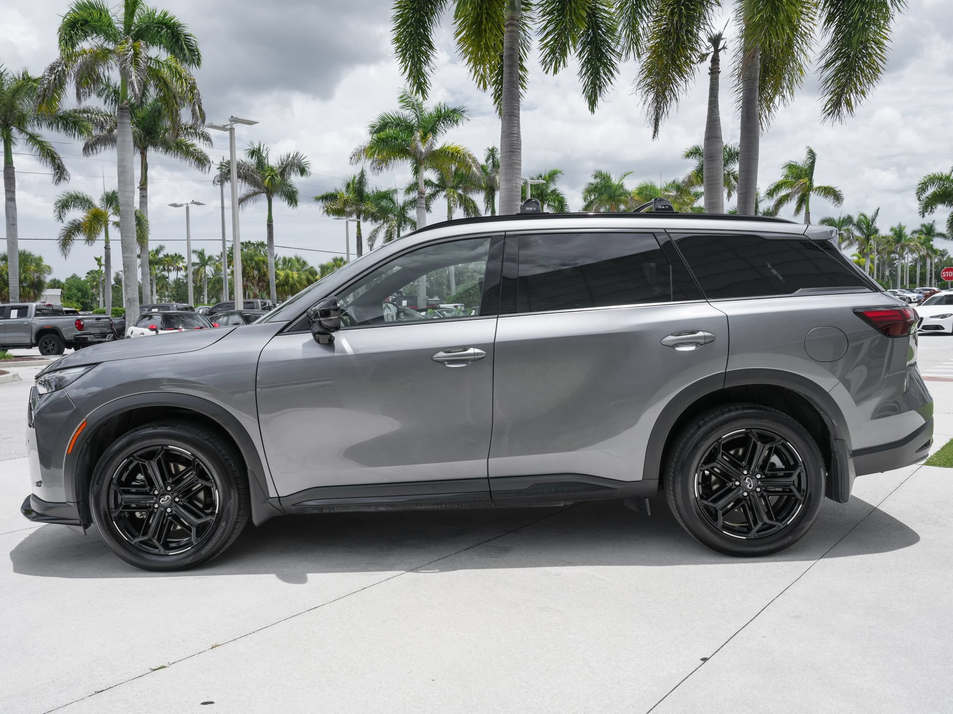 Certified 2026 INFINITI QX60 Sport w/ Dark Cargo Package AWD/4WD image 21