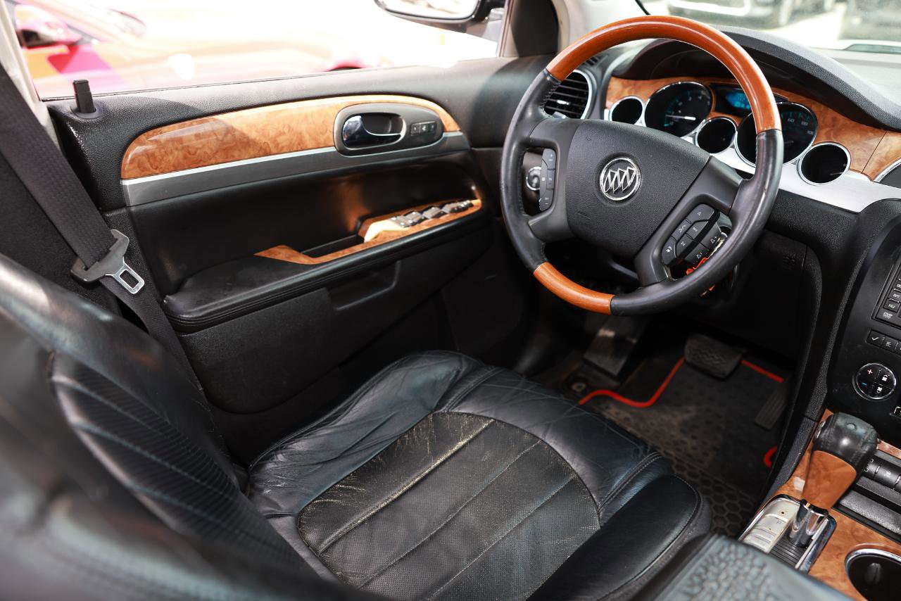 Used 2010 Buick Enclave CXL w/ Trailering Provision Package image 19