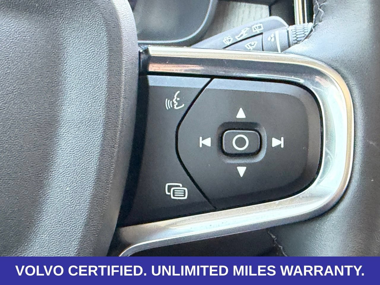 Certified 2026 Volvo XC40 B5 Plus AWD/4WD image 18