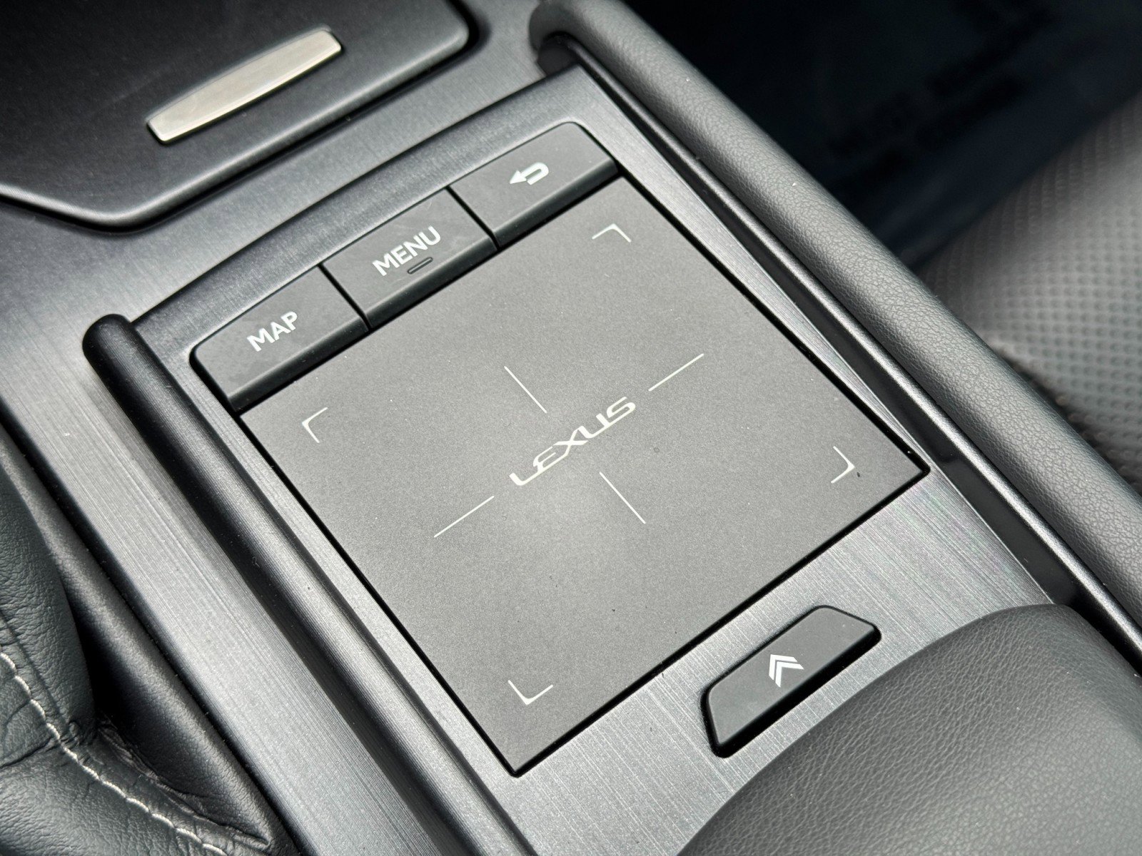 Used 2021 Lexus ES 300h w/ Premium Package FWD image 33
