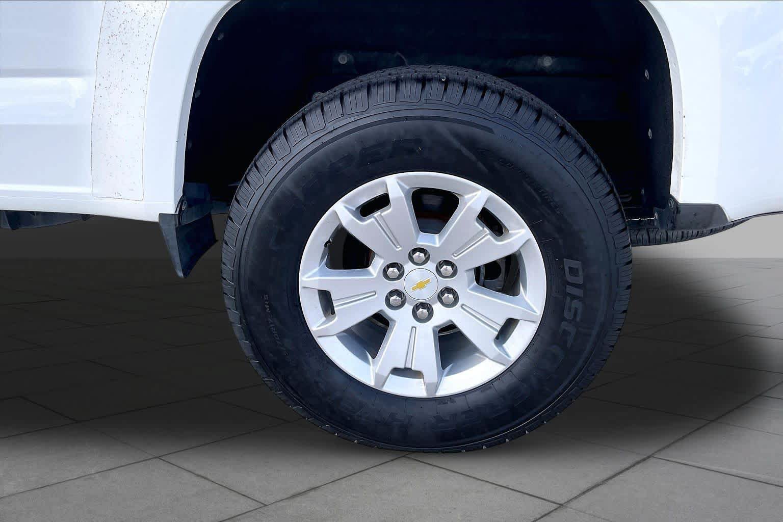 Used 2018 Chevrolet Colorado LT w/ LT Convenience Package AWD/4WD image 11