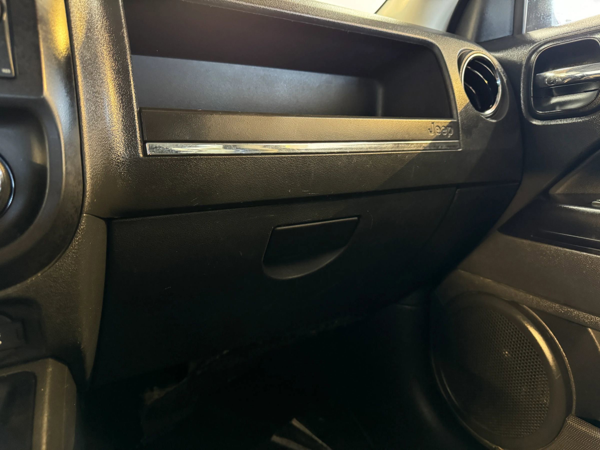 Used 2014 Jeep Patriot Sport w/ Power Value Group image 15
