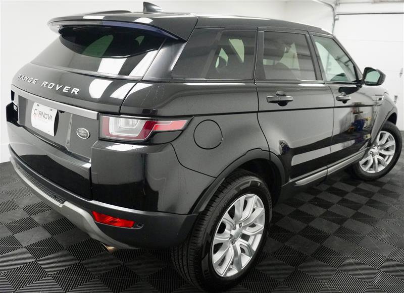 Used 2017 Land Rover Range Rover Evoque SE image 7