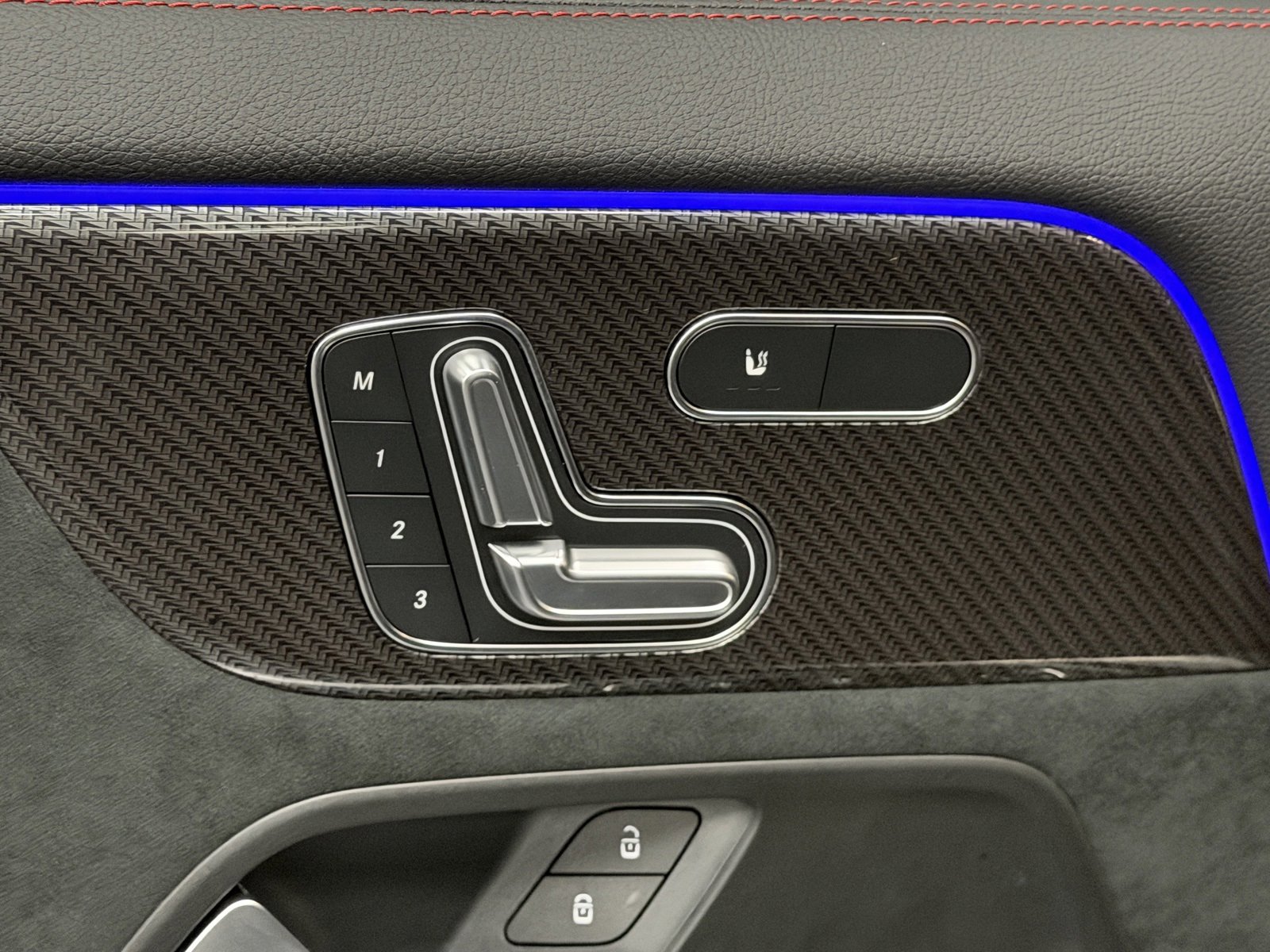 Used 2025 Mercedes-Benz GLA 35 AMG 4MATIC image 23