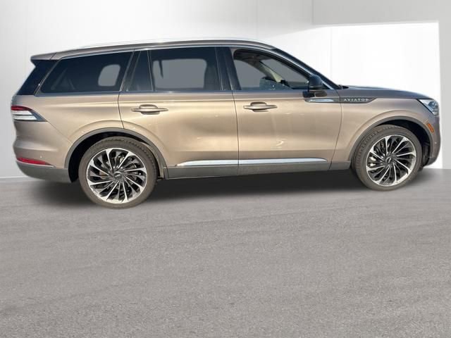 Used 2020 Lincoln Aviator Reserve w/ Equipment Group 202A AWD/4WD image 6