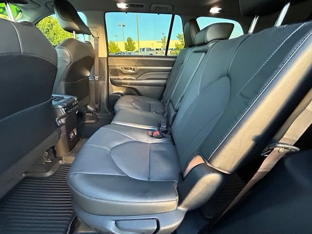 Used 2025 Toyota Grand Highlander AWD Hybrid image 30