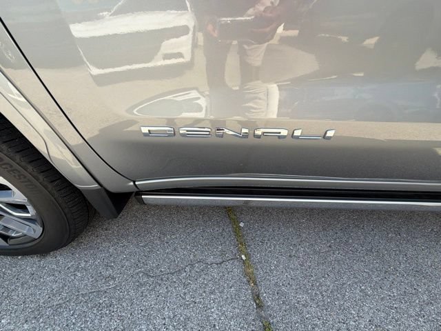 Used 2023 GMC Sierra 1500 Denali Ultimate AWD/4WD image 18