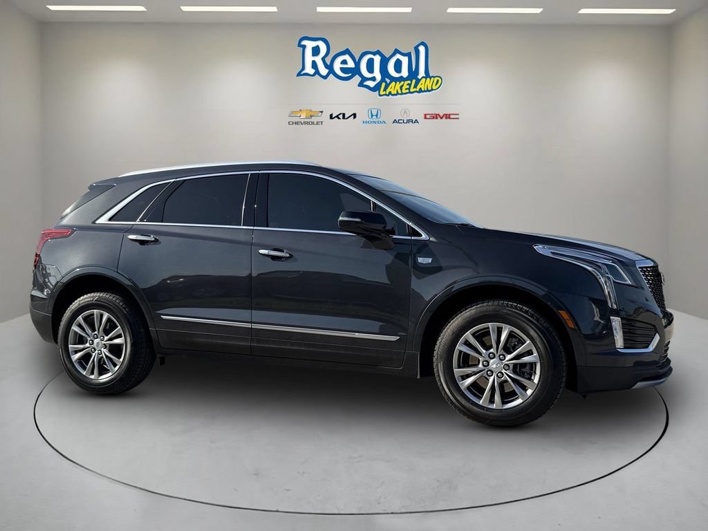 Used 2022 Cadillac XT5 Premium Luxury FWD image 1