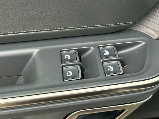 Used 2022 Rivian R1T Adventure AWD/4WD image 13