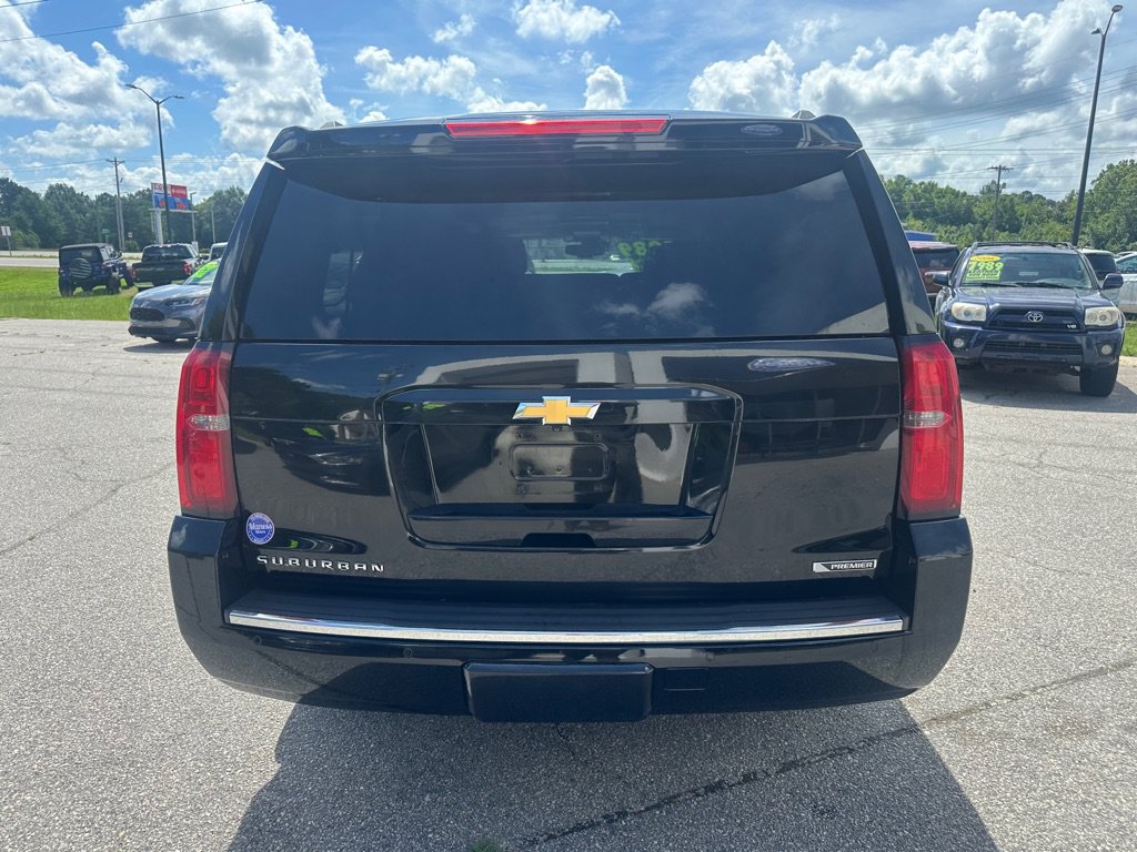 Used 2017 Chevrolet Suburban Premier AWD/4WD image 4