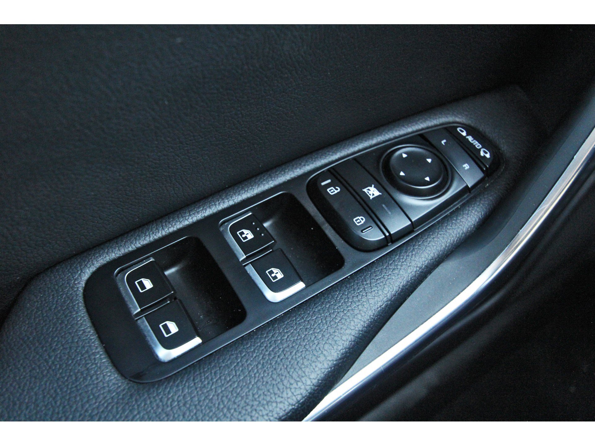 Certified 2023 Kia Stinger GT-Line AWD/4WD image 23