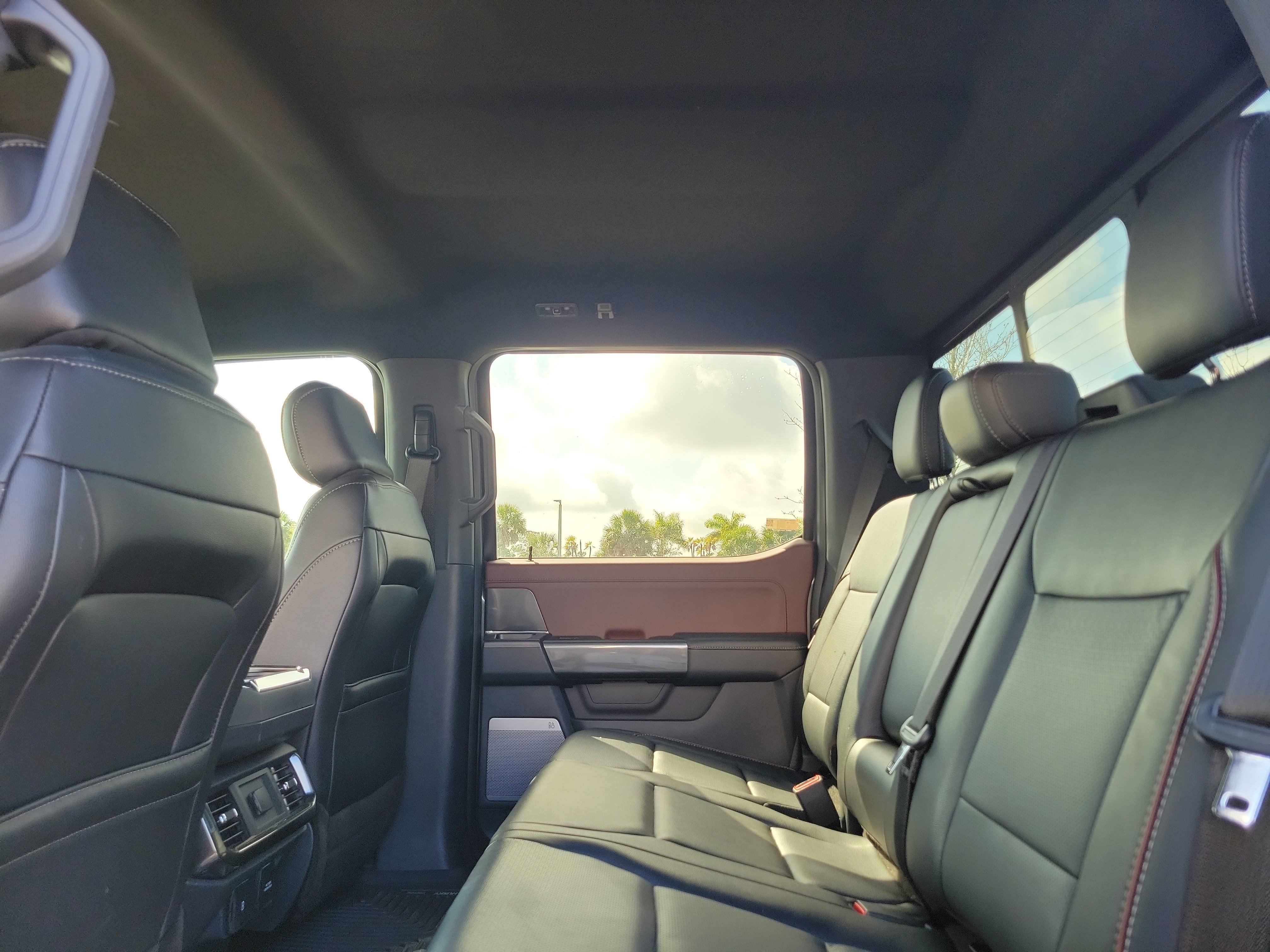 Used 2022 Ford F150 Lariat image 14