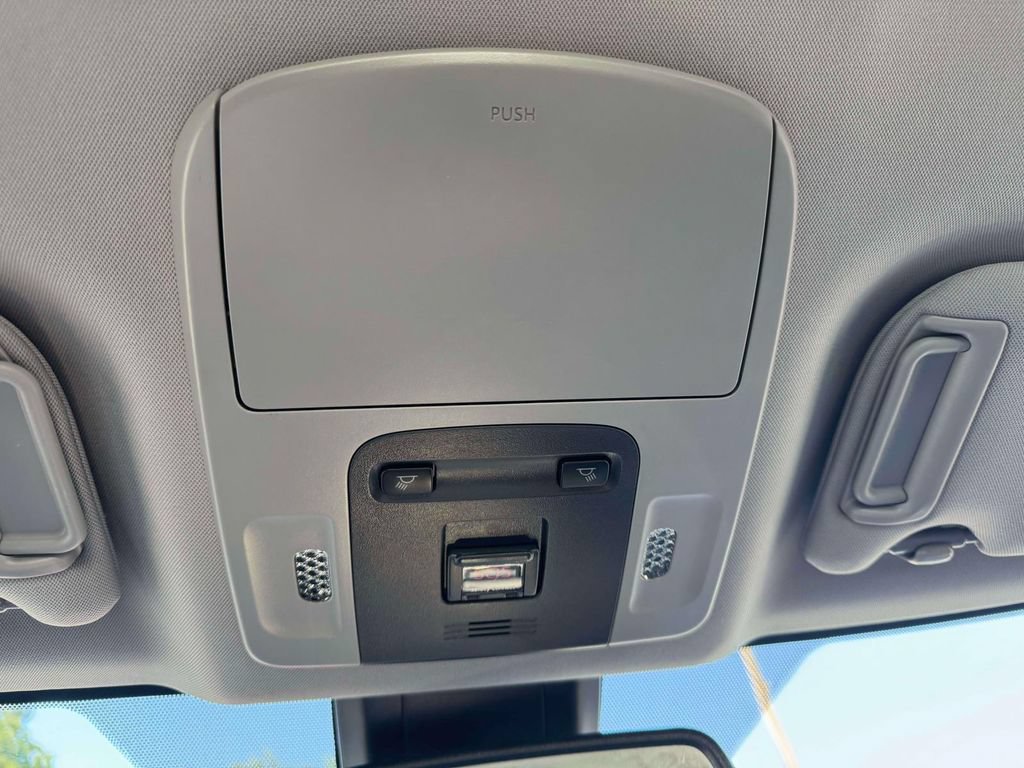 Used 2019 Toyota Camry LE w/ Convenience Package FWD image 33