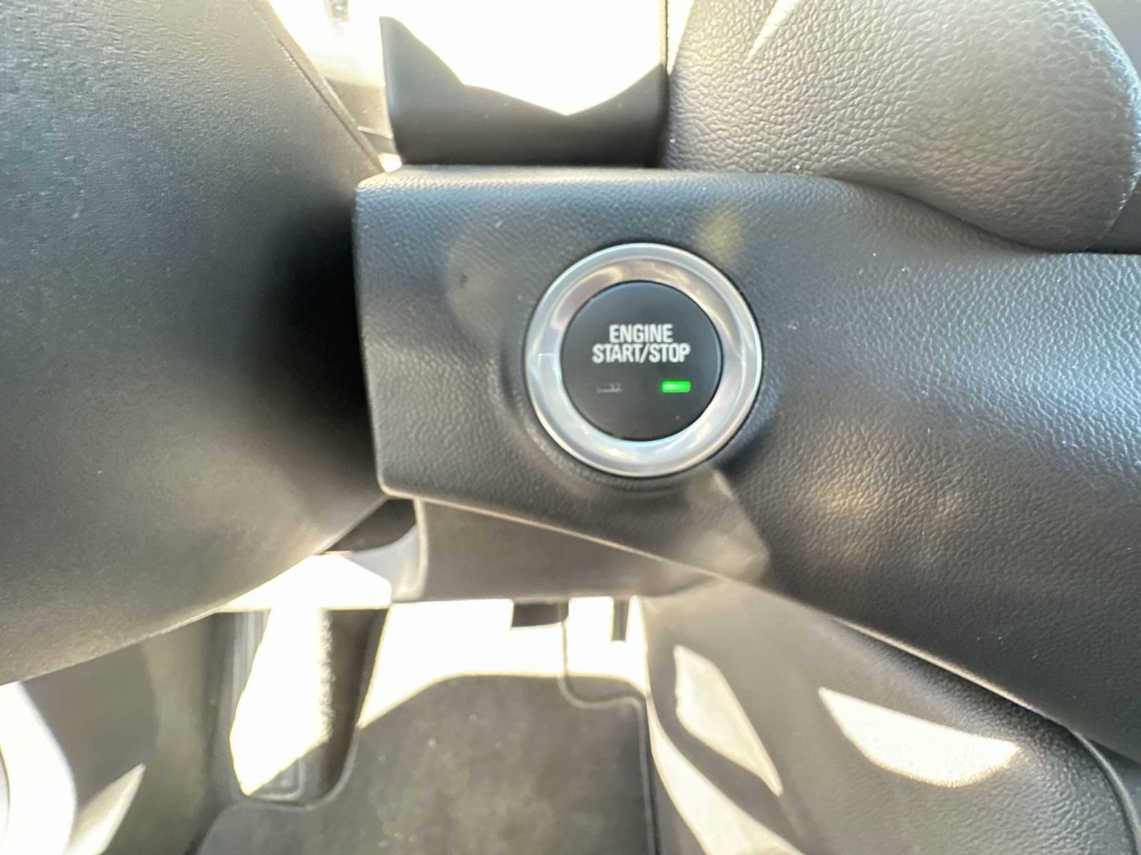 Used 2023 GMC Terrain SLE w/ Driver Convenience Package FWD image 16