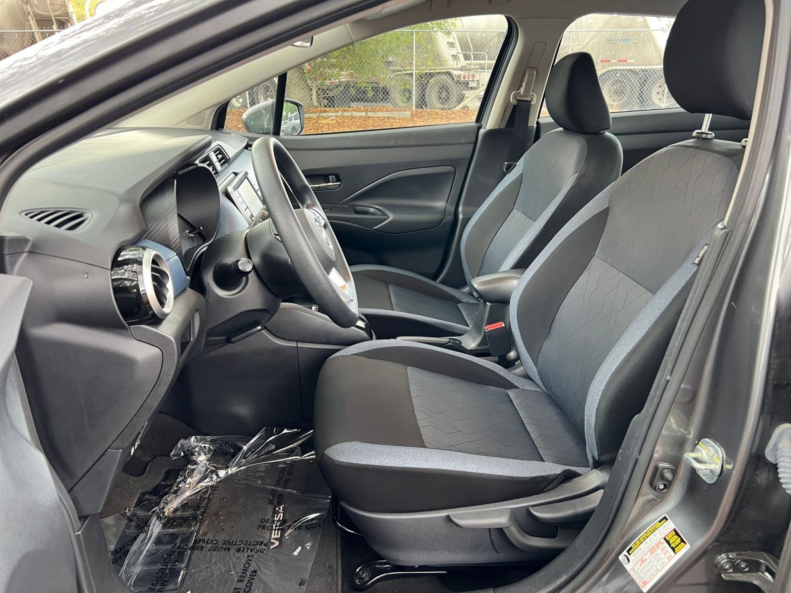 Used 2025 Nissan Versa SV FWD image 23