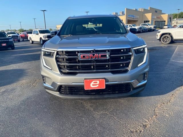 Used 2024 GMC Acadia Elevation w/ Luxury Package FWD image 2